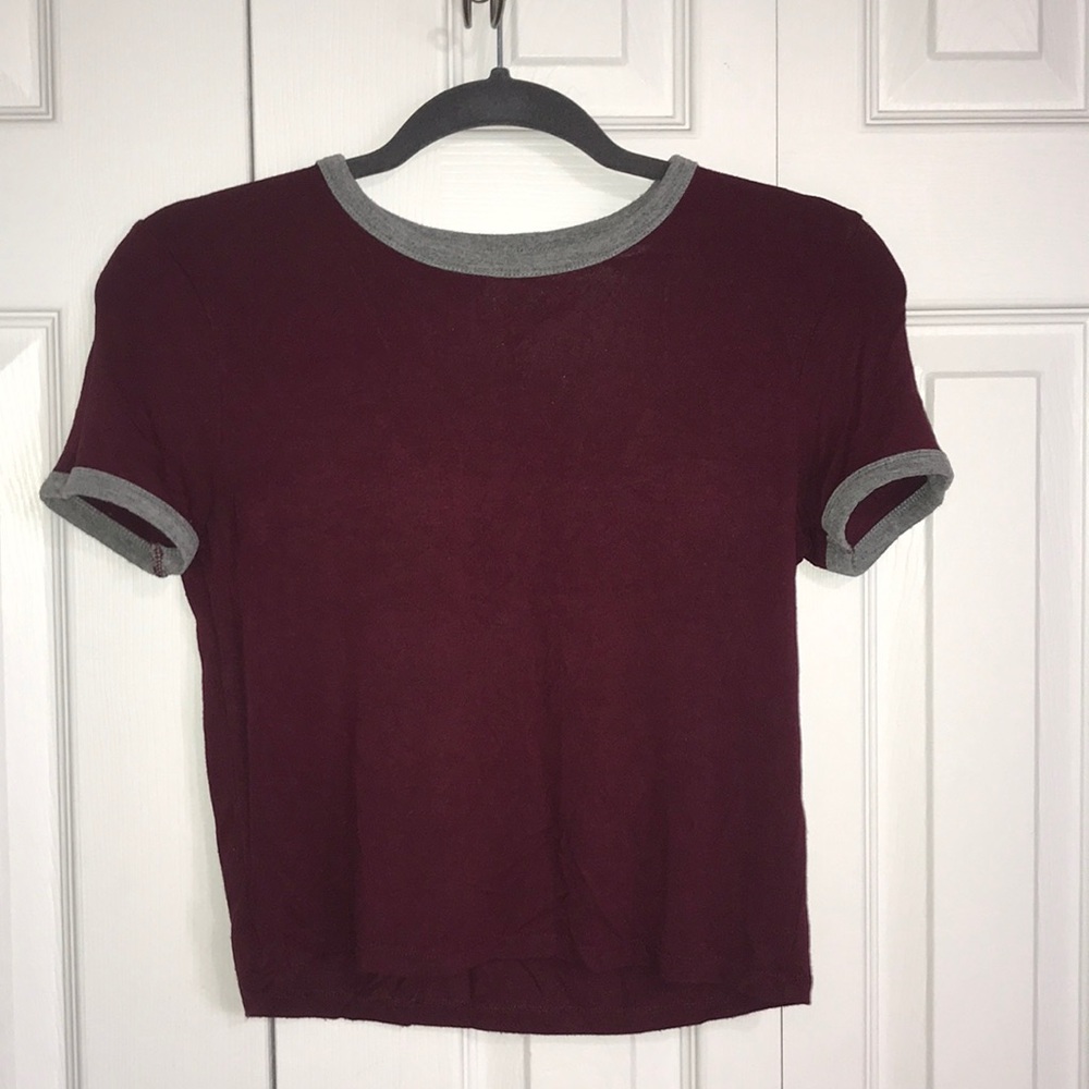 maroon t shirt